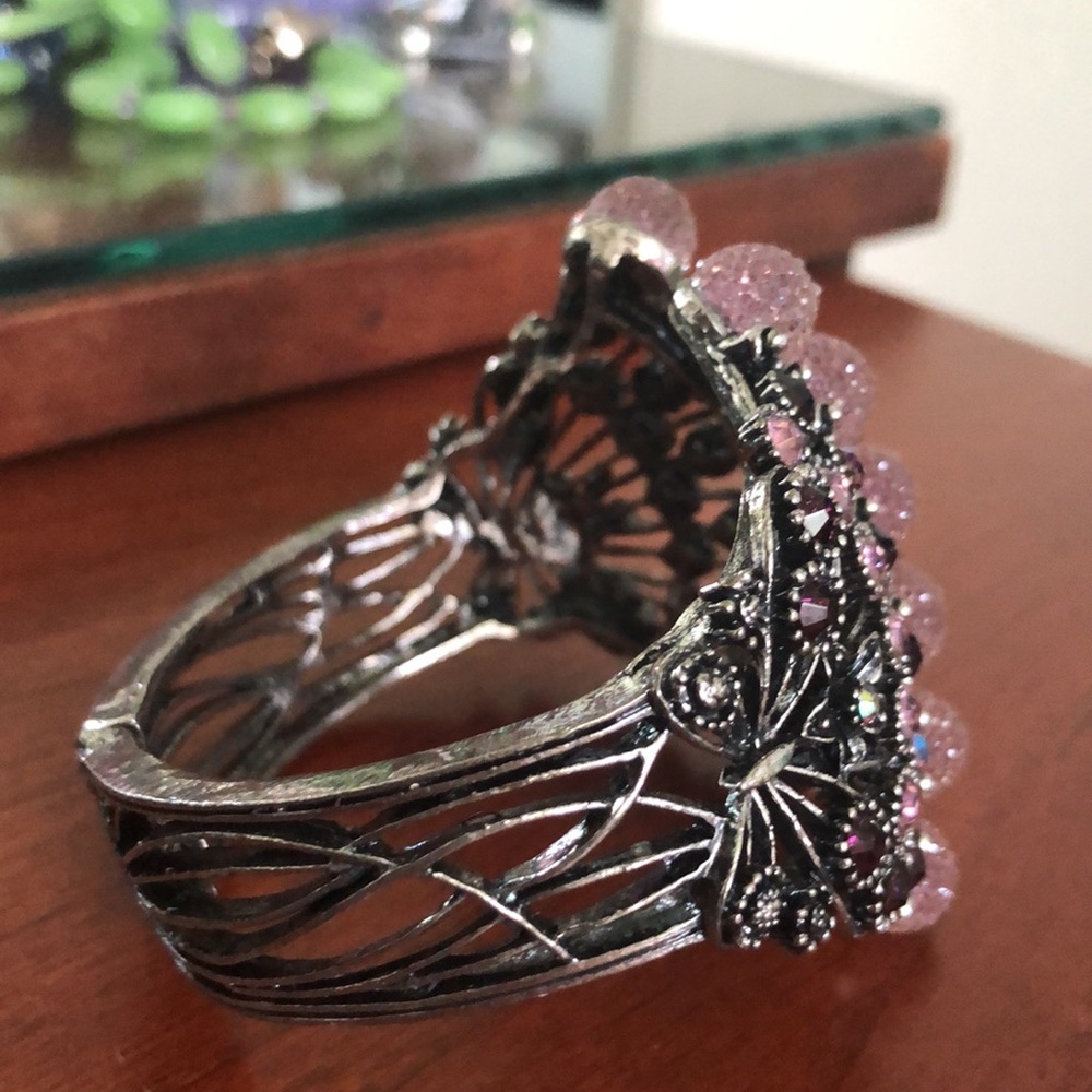 Cuff hinged bracelet with silver metal, purple. - Picture 4 of 6